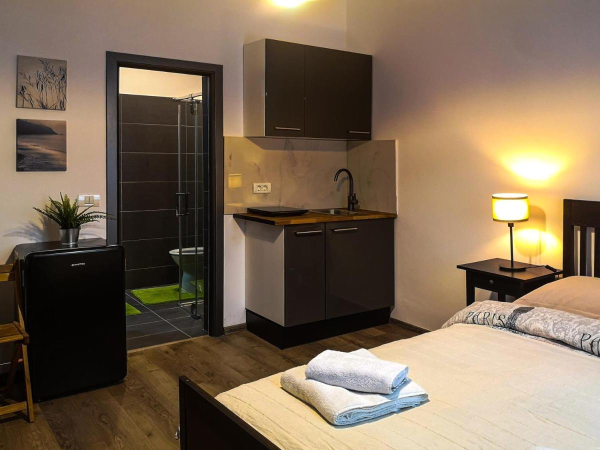 Amzei Studios & Suites Bucureşti Ngoại thất bức ảnh
