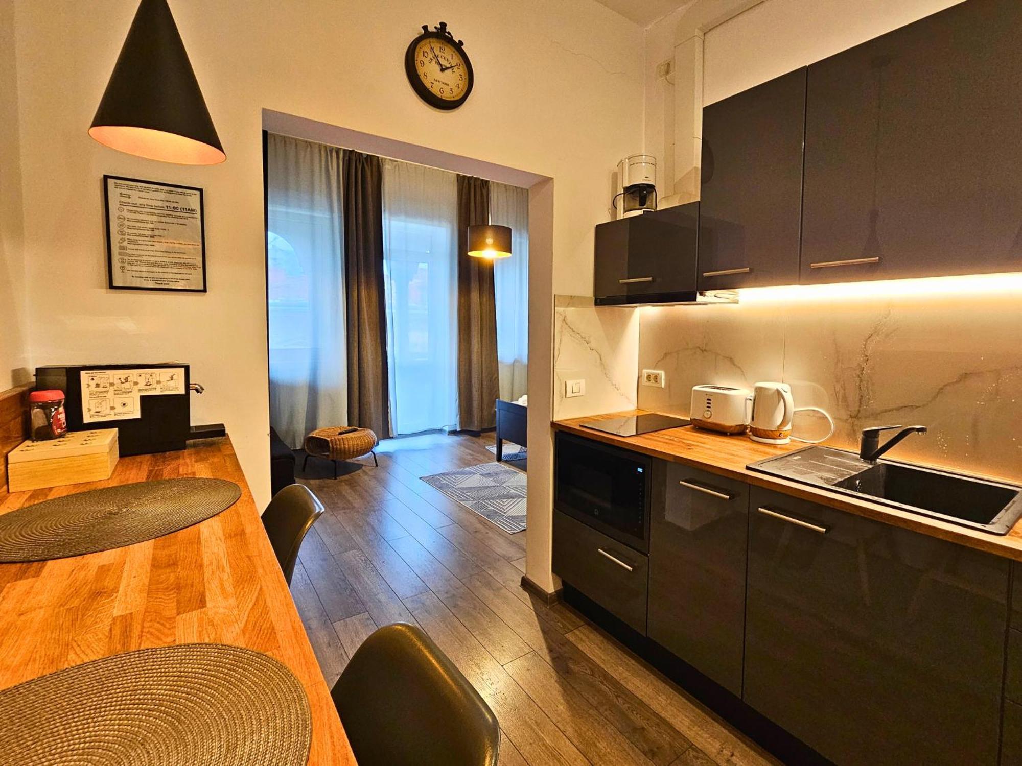 Amzei Studios & Suites Bucureşti Ngoại thất bức ảnh